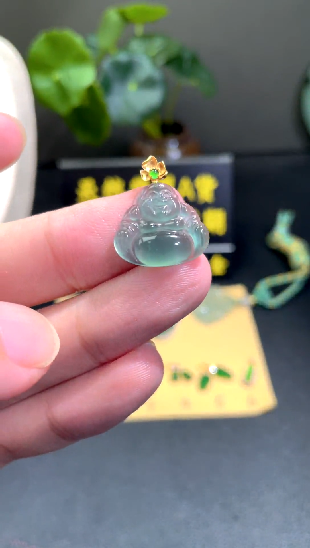 颈饰18K金镶嵌翡翠翡翠A货