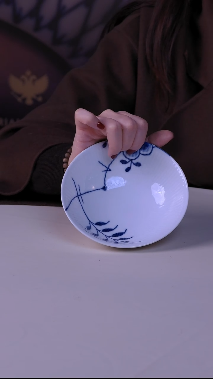 每天早上六点（哥哈  大唐草 燕麦碗）