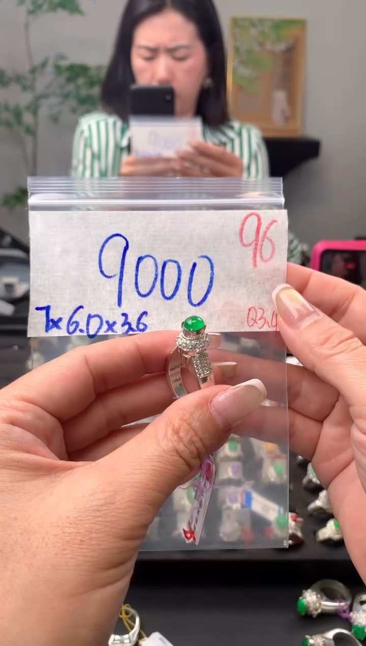 【闪购商品】定制翡翠未镶嵌毛货需精细抛光拍一发一