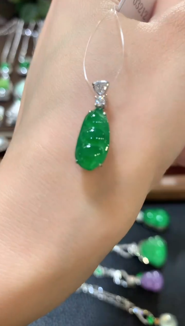 吊坠(不含链)18K金镶嵌翡翠n32    
