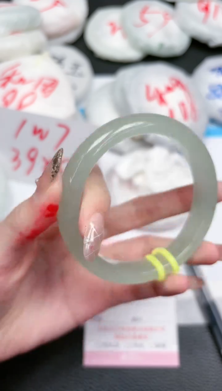 【闪购商品】石英质玉手镯未镶嵌414-59.9