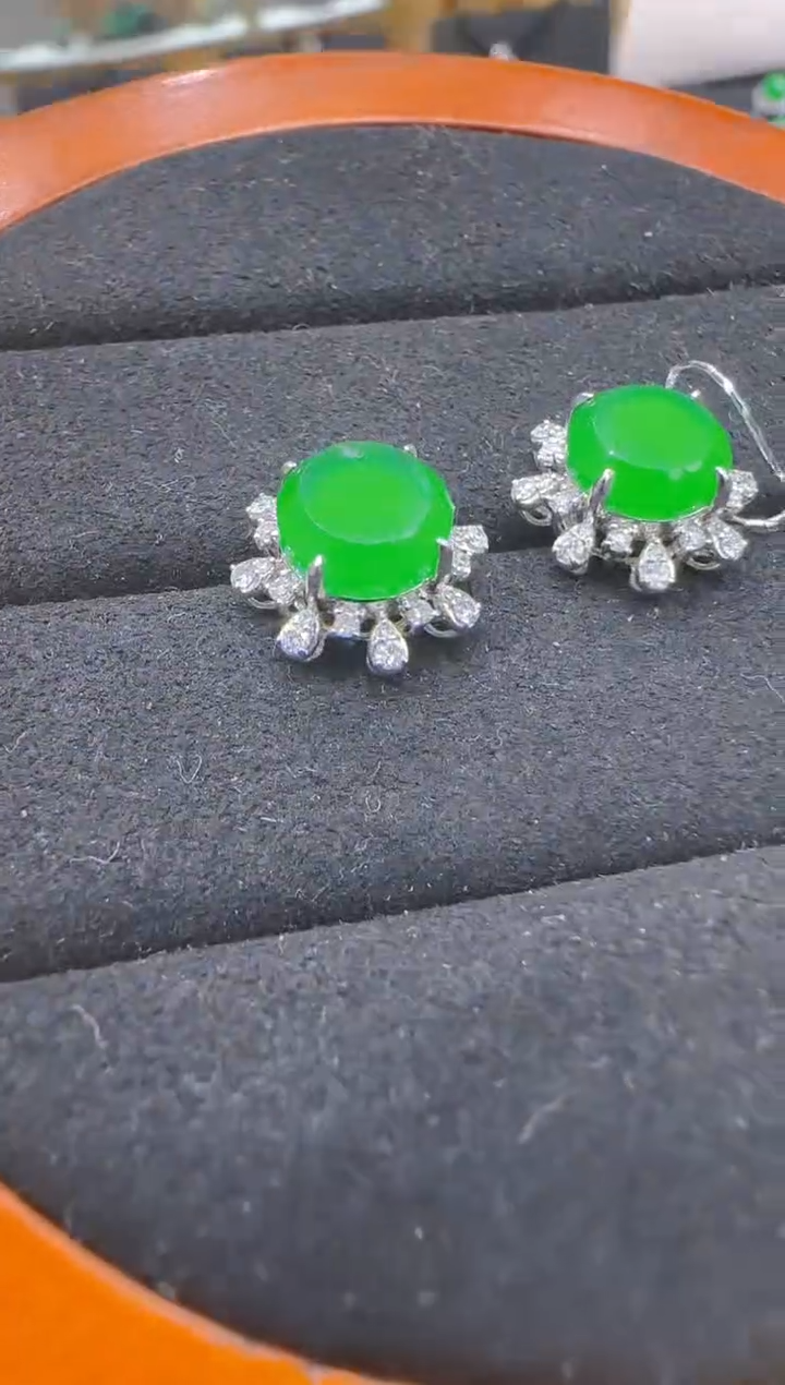 【闪购商品】翡翠耳饰18K金镶嵌天然翡翠A货