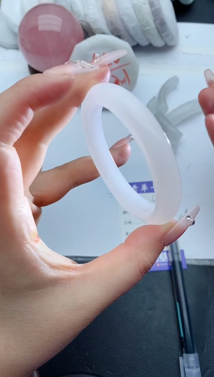 【闪购商品】石英质玉手镯未镶嵌G102+55/56