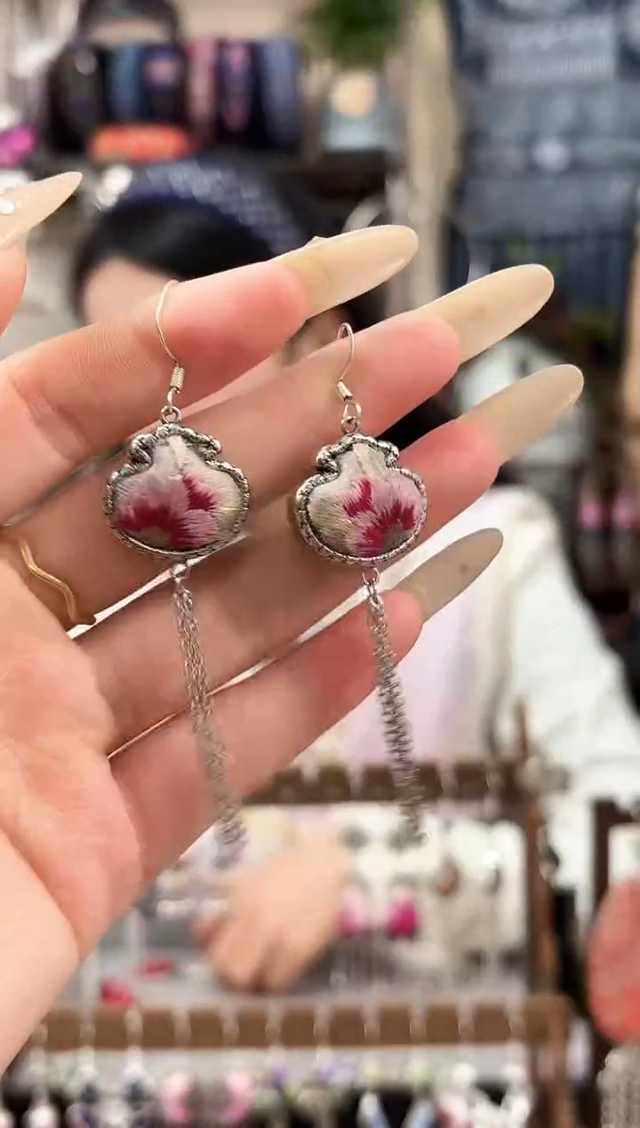 织绣民族风非遗老绣苗银饰品124