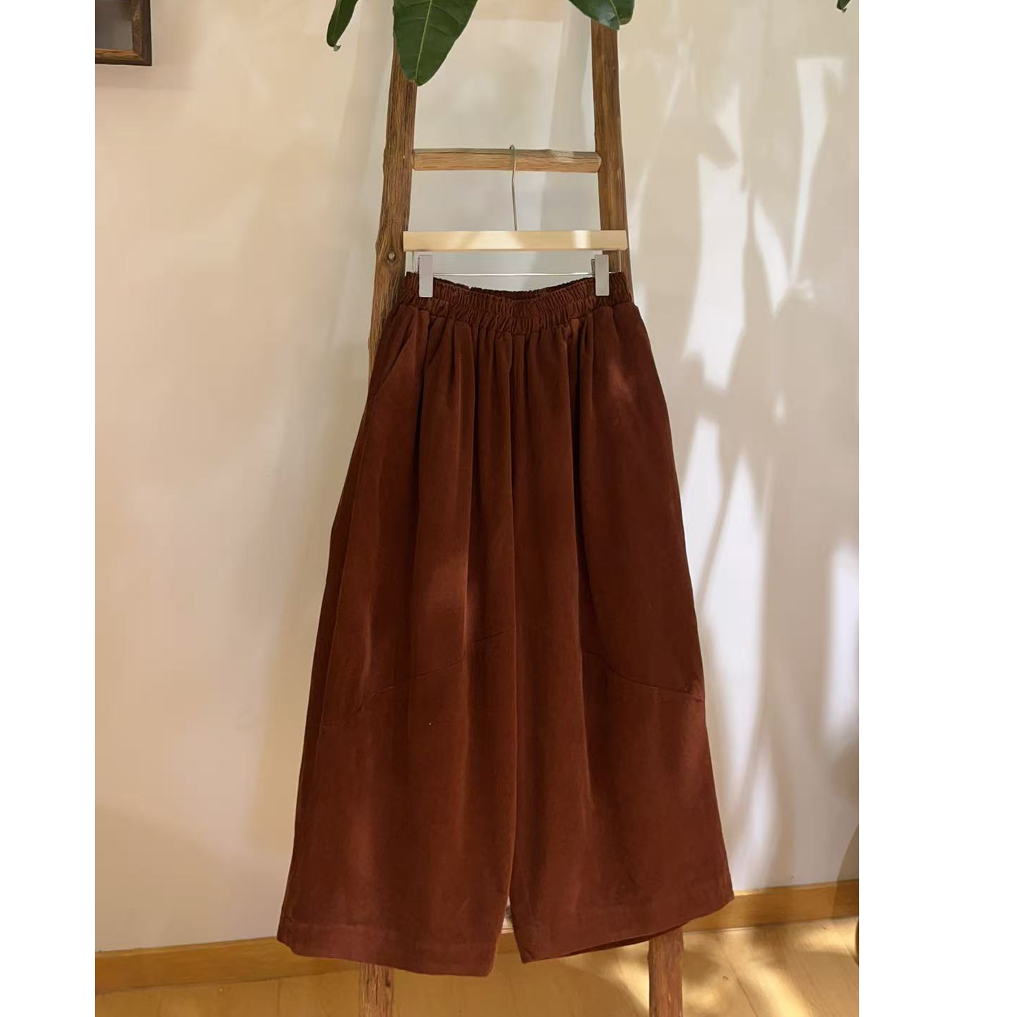 朴时.如故《日常通勤款条绒磨毛里布休闲裤》