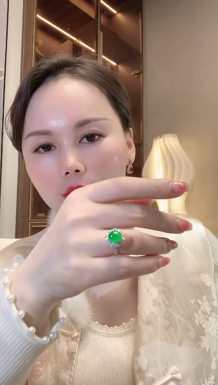 【闪购商品】翡翠戒指18K金镶嵌F25 翡翠