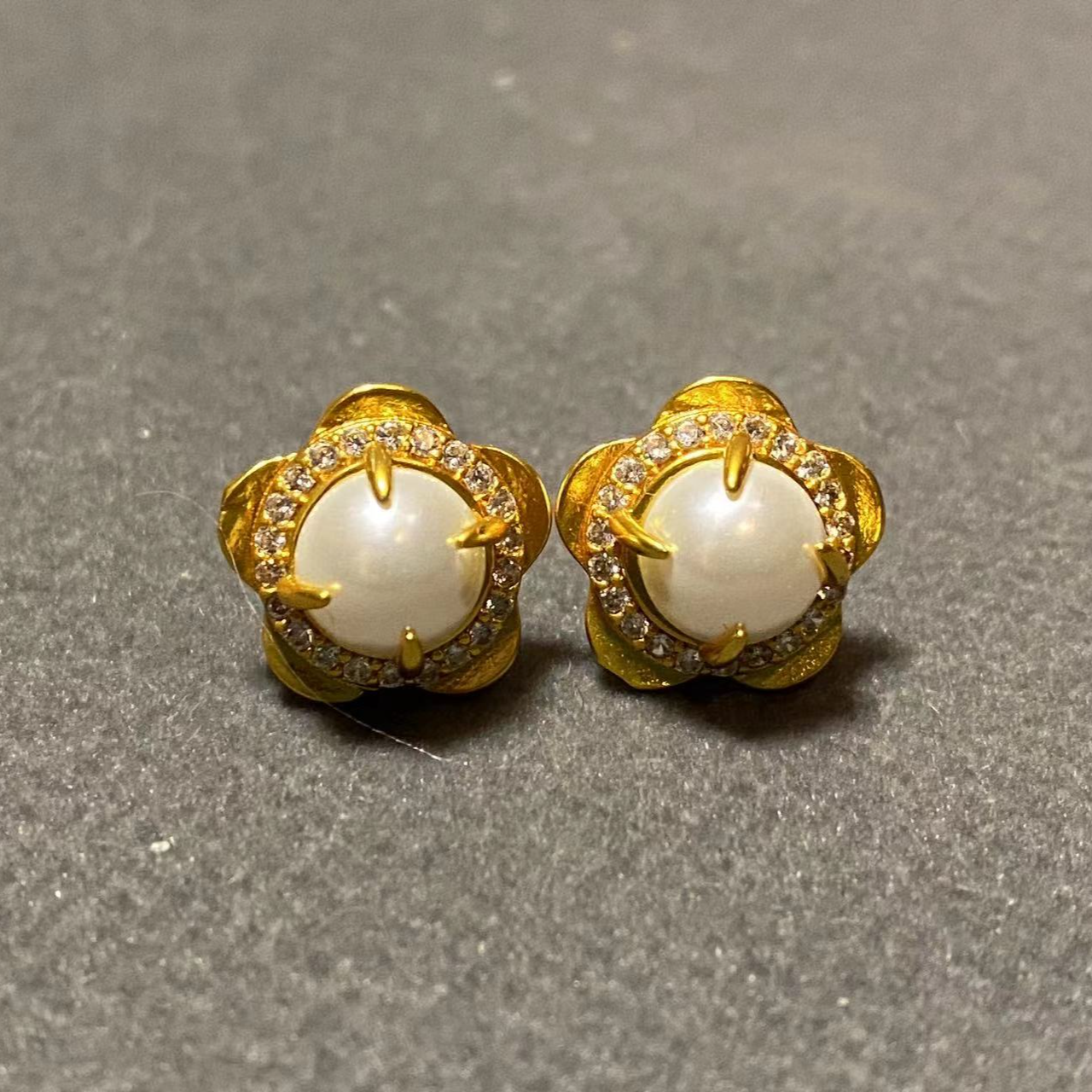 黄铜耳饰 H398 铜镀金耳钉 气质民族风花形四爪 简约百搭经典 