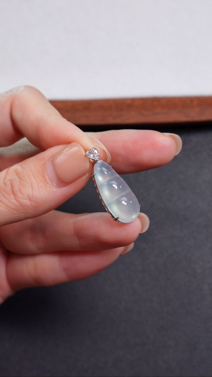 翡翠18K金镶嵌吊坠(不含链)豆子|4800+0