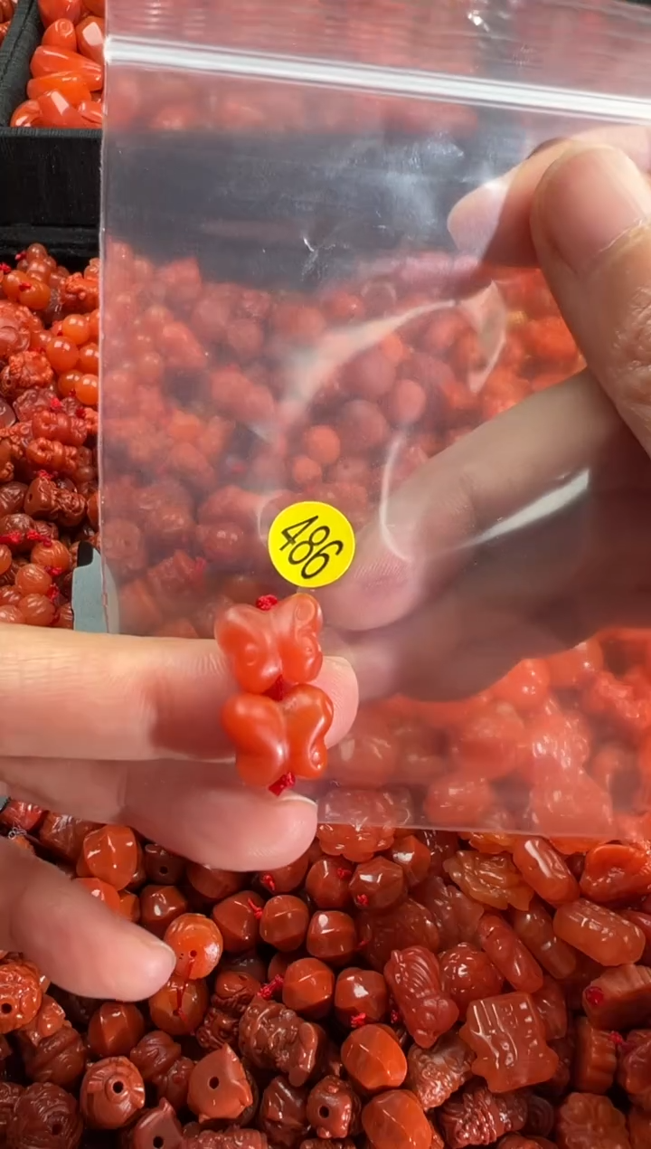 【闪购商品】南红玛瑙颈饰未镶嵌1