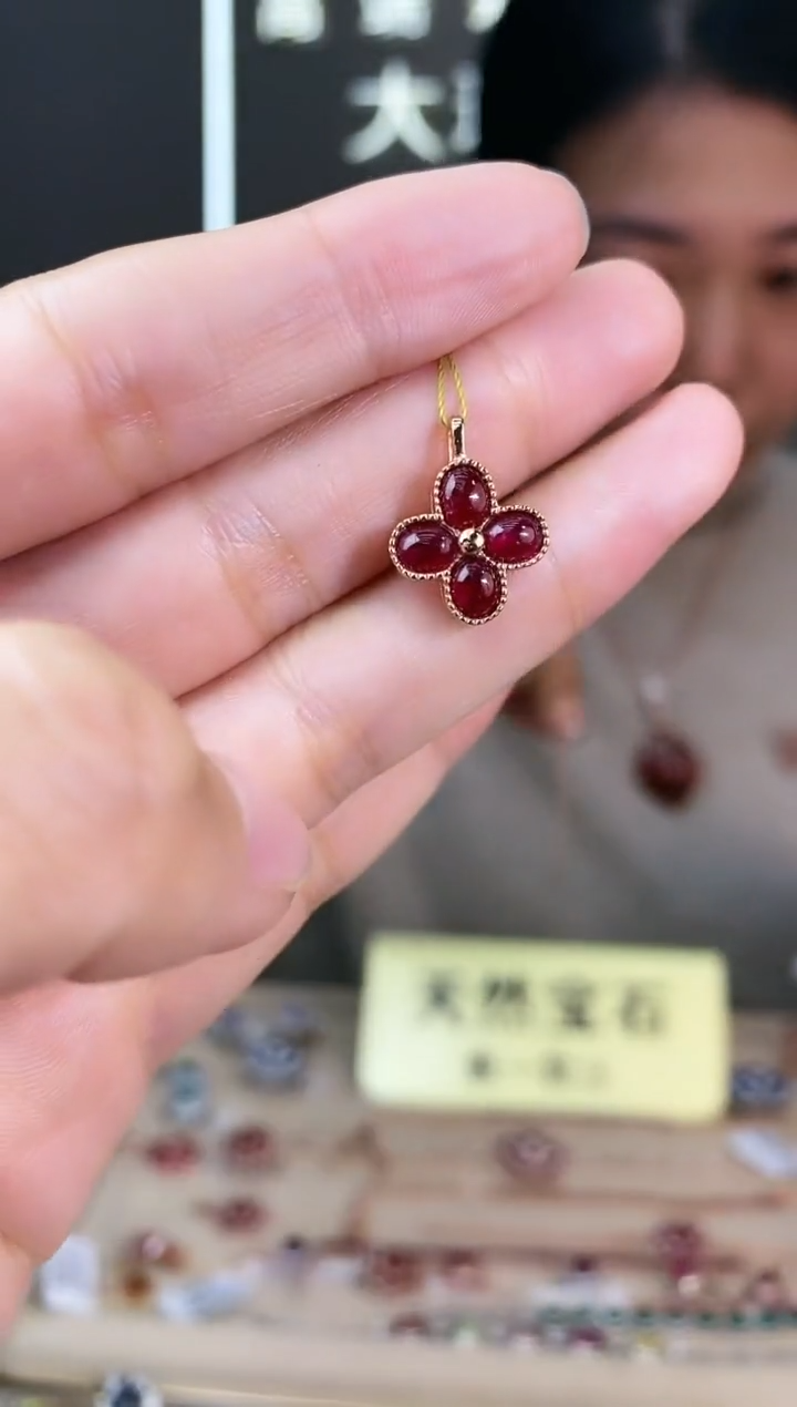 【闪购商品】红宝石颈饰银S925镶嵌颈饰
