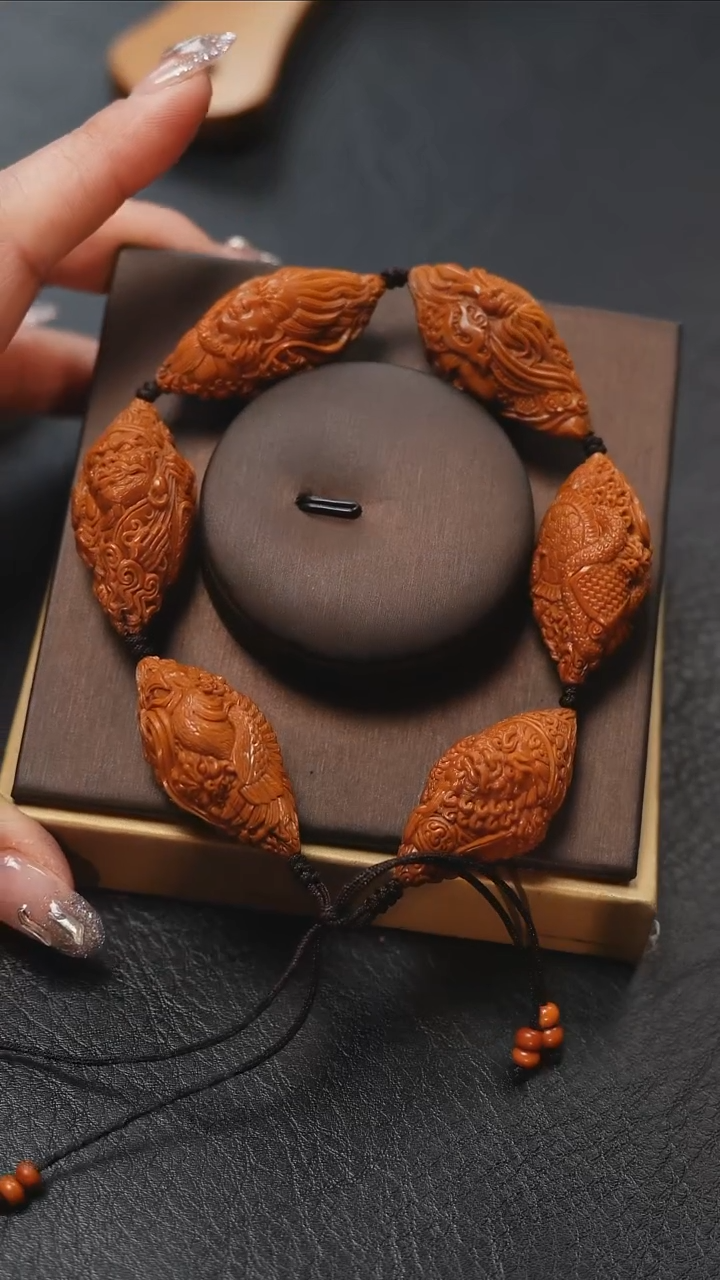 【闪购商品】橄榄核吊坠 梦梦精品核雕