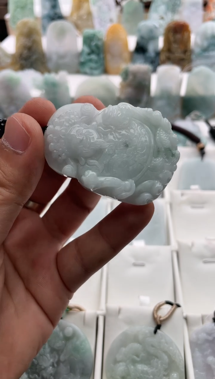 【闪购商品】翡翠颈饰未镶嵌..../1/15/110