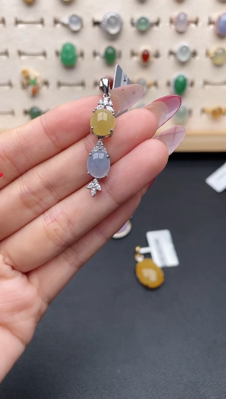 【闪购商品】翡翠吊坠(赠链)银S925镶嵌一物一证一礼盒