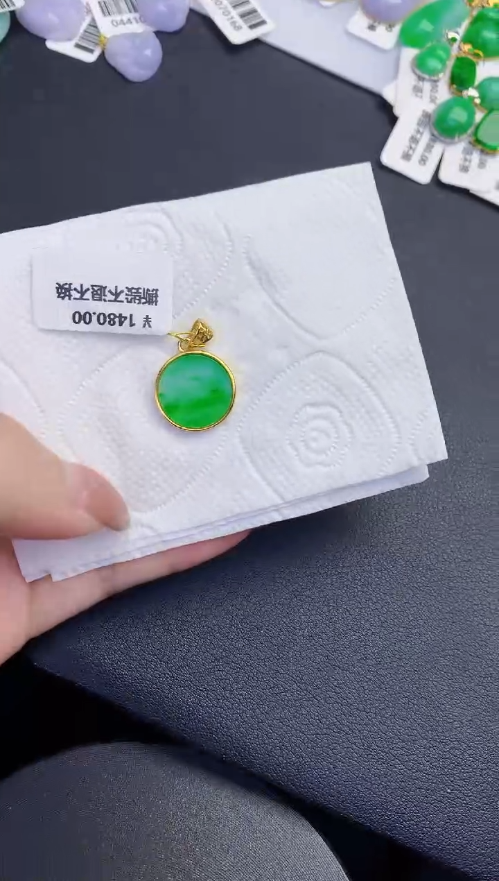 颈饰未镶嵌翡翠缅甸天然翡翠A货