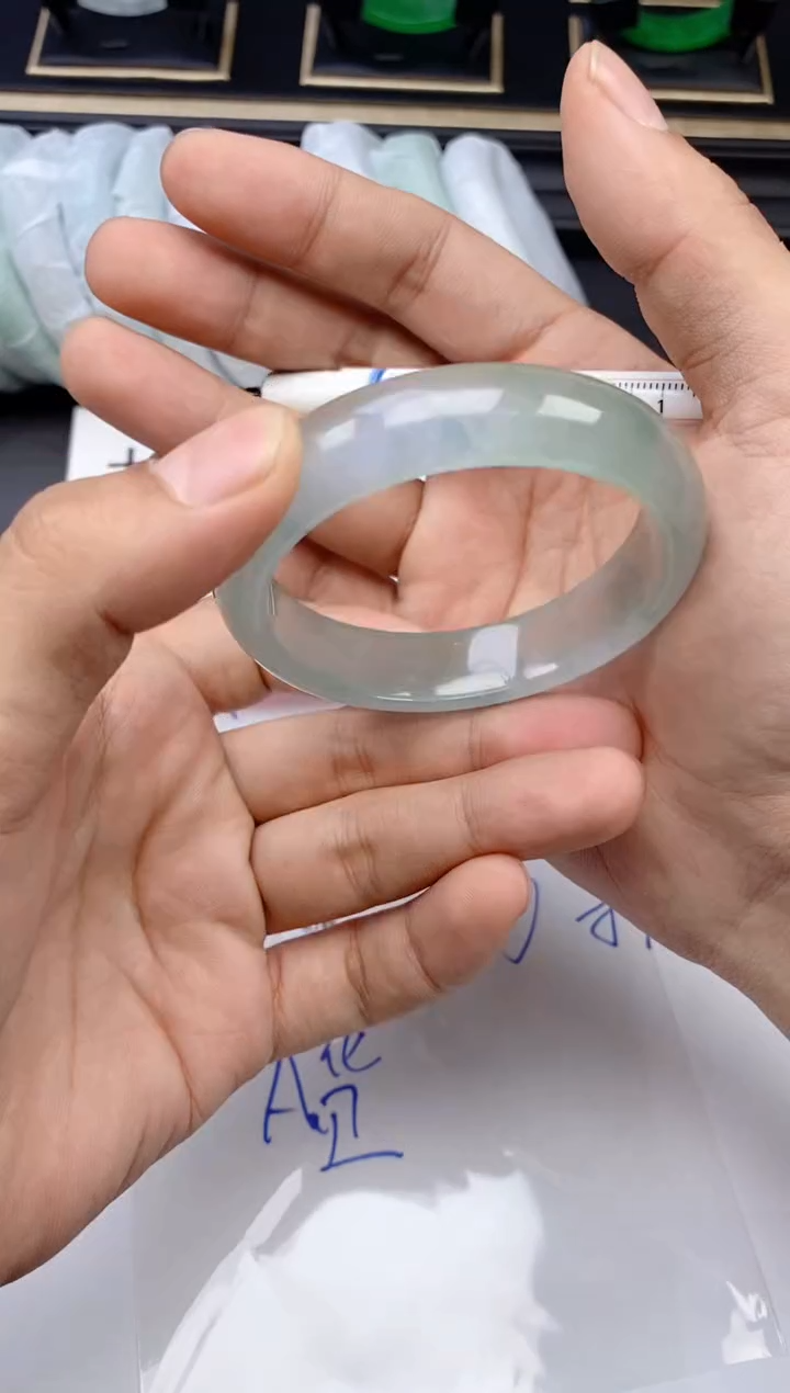 未镶嵌手镯翡翠05