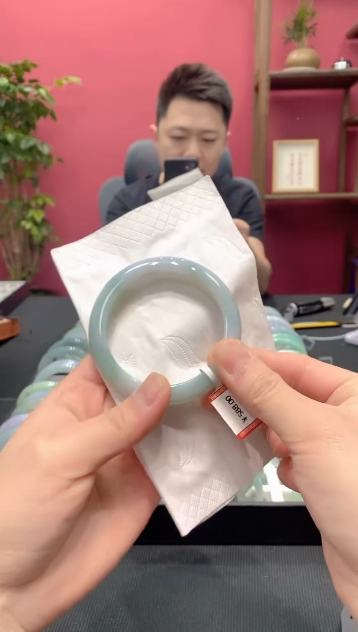 【闪购商品】翡翠手镯未镶嵌00004436