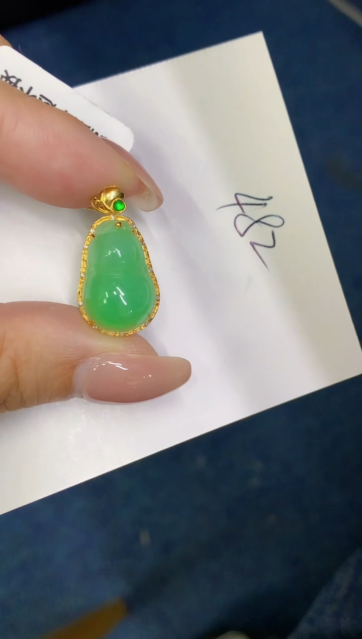 【闪购商品】翡翠18K金镶嵌颈饰00000000000