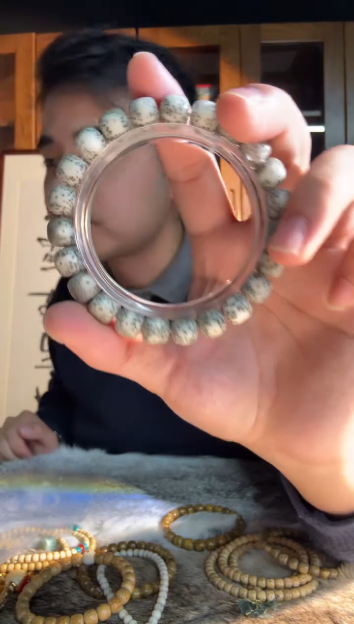 手串星月菩提石玉料侧留白卡10老型单圈