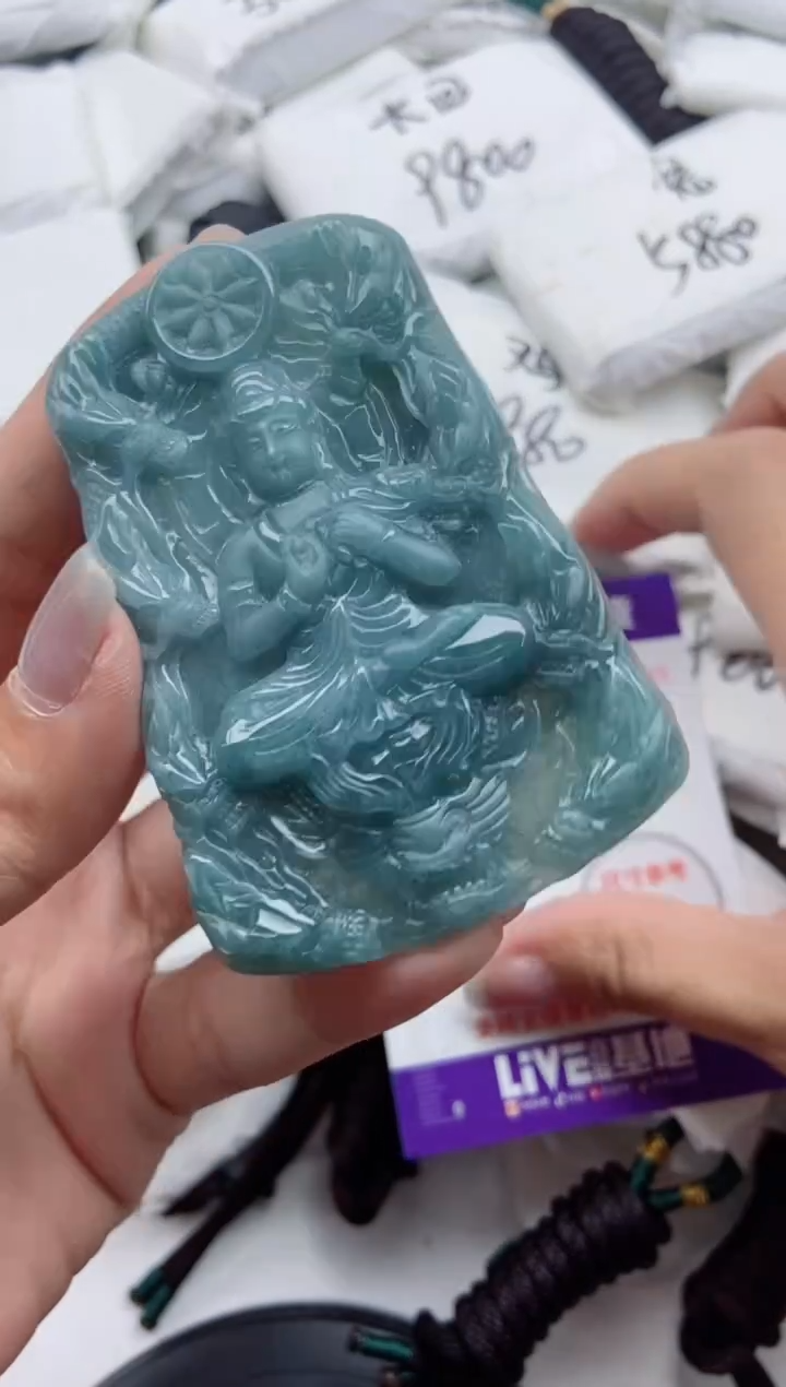 翡翠未镶嵌颈饰9999999999