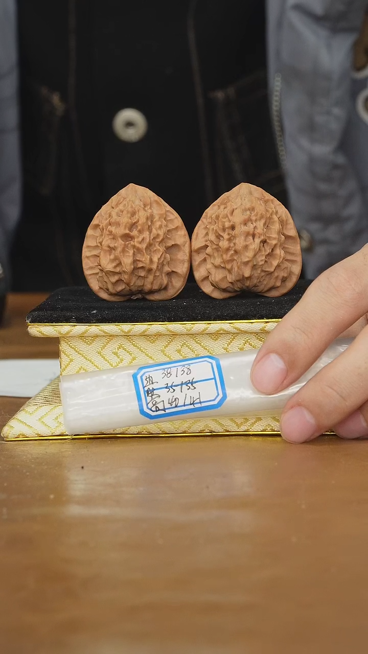 把件文玩核桃非嫁接官帽