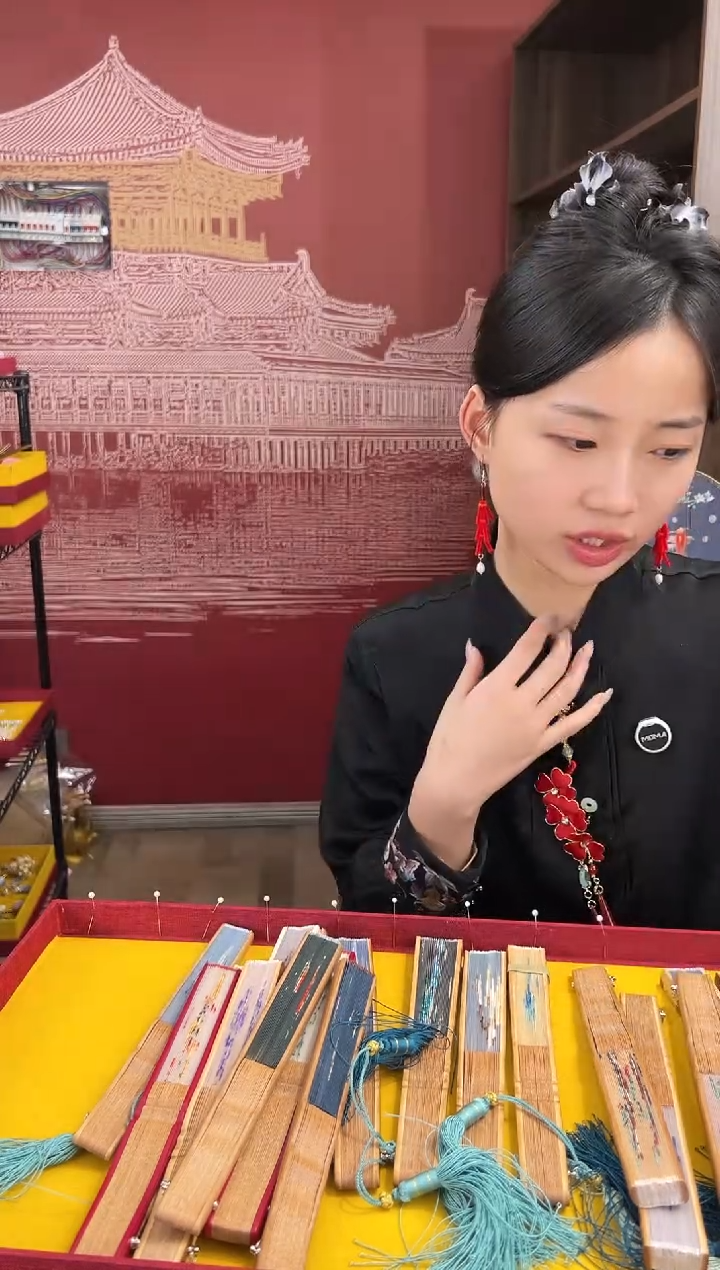 【闪购商品】刺绣m 苏绣手工刺绣100桑蚕丝衬衫