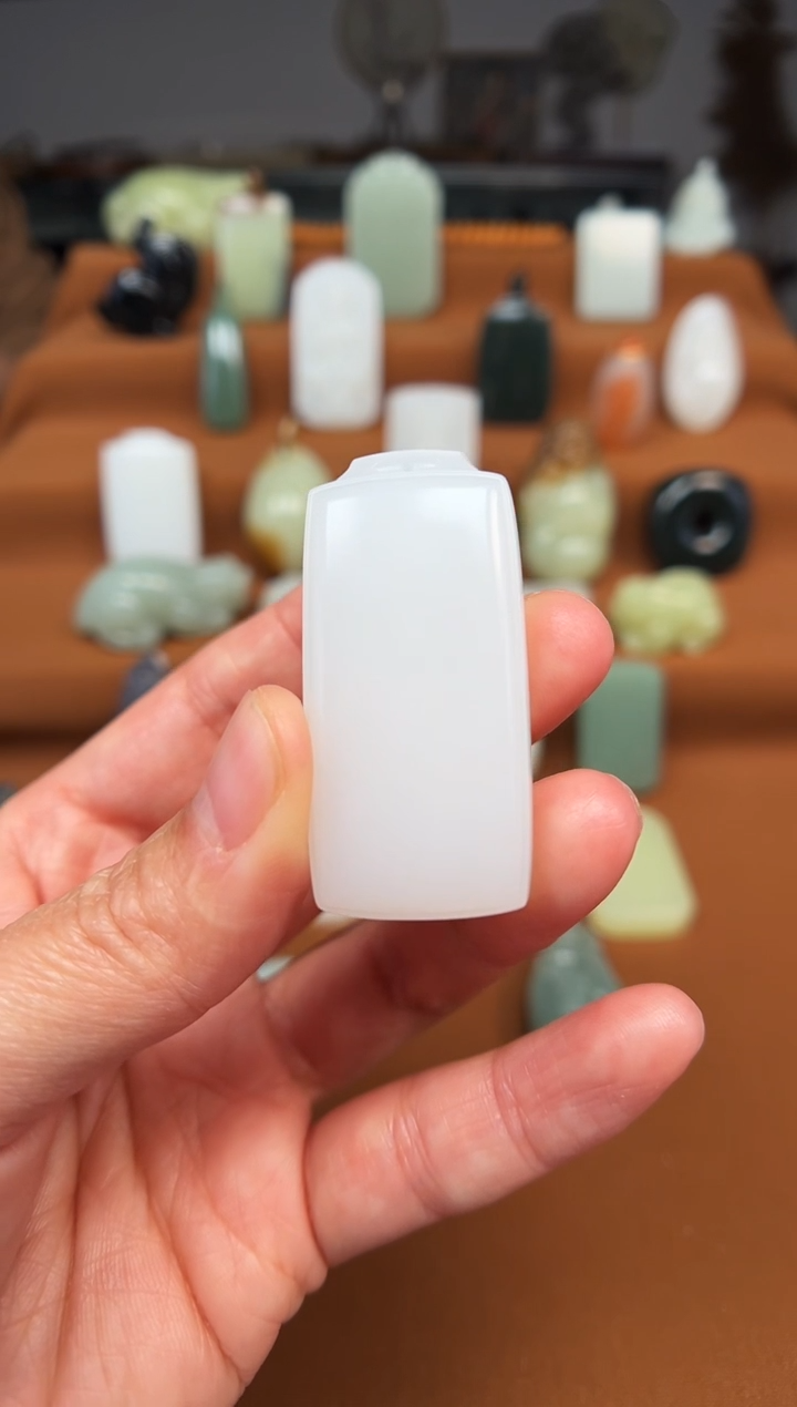 颈饰未镶嵌和田玉寄*平安牌