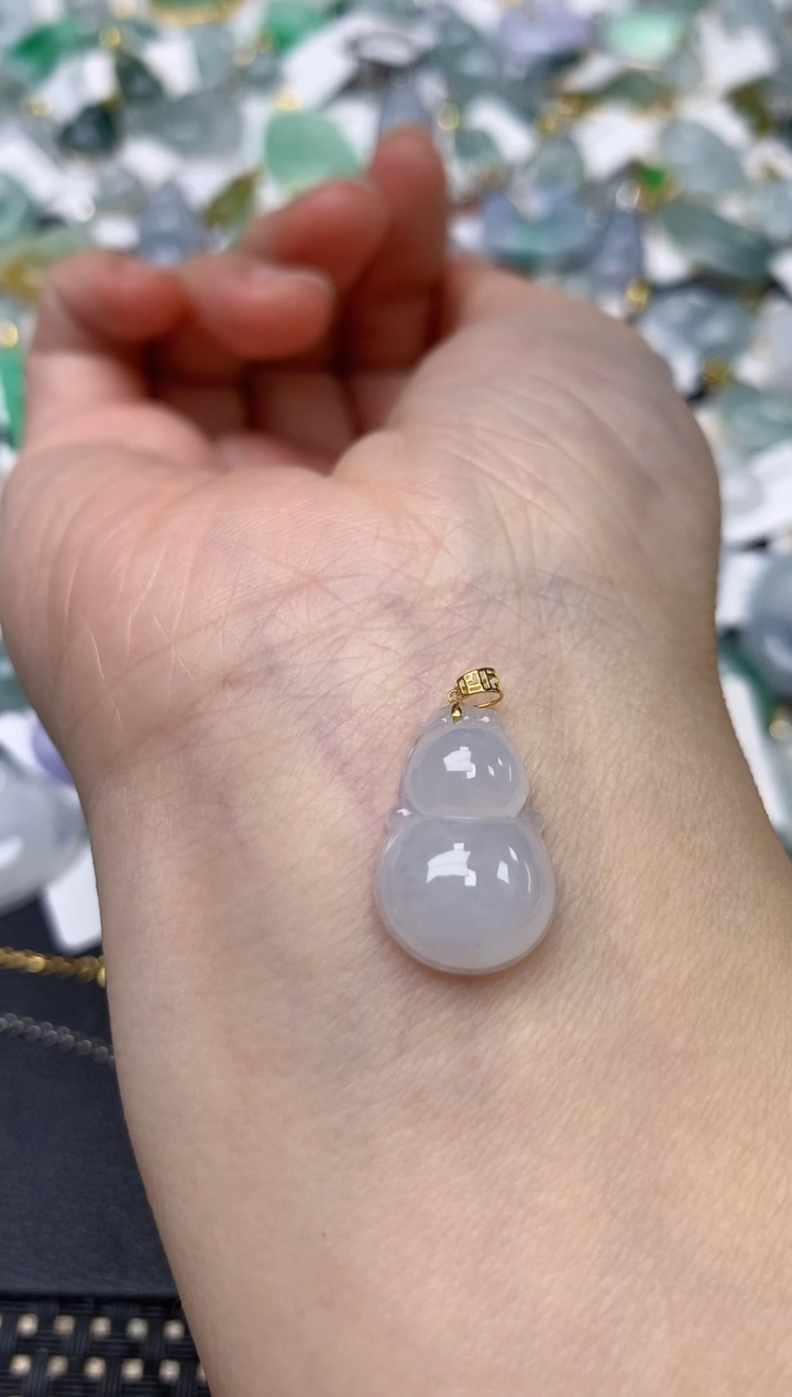 颈饰18K金镶嵌翡翠天然缅甸A货翡翠