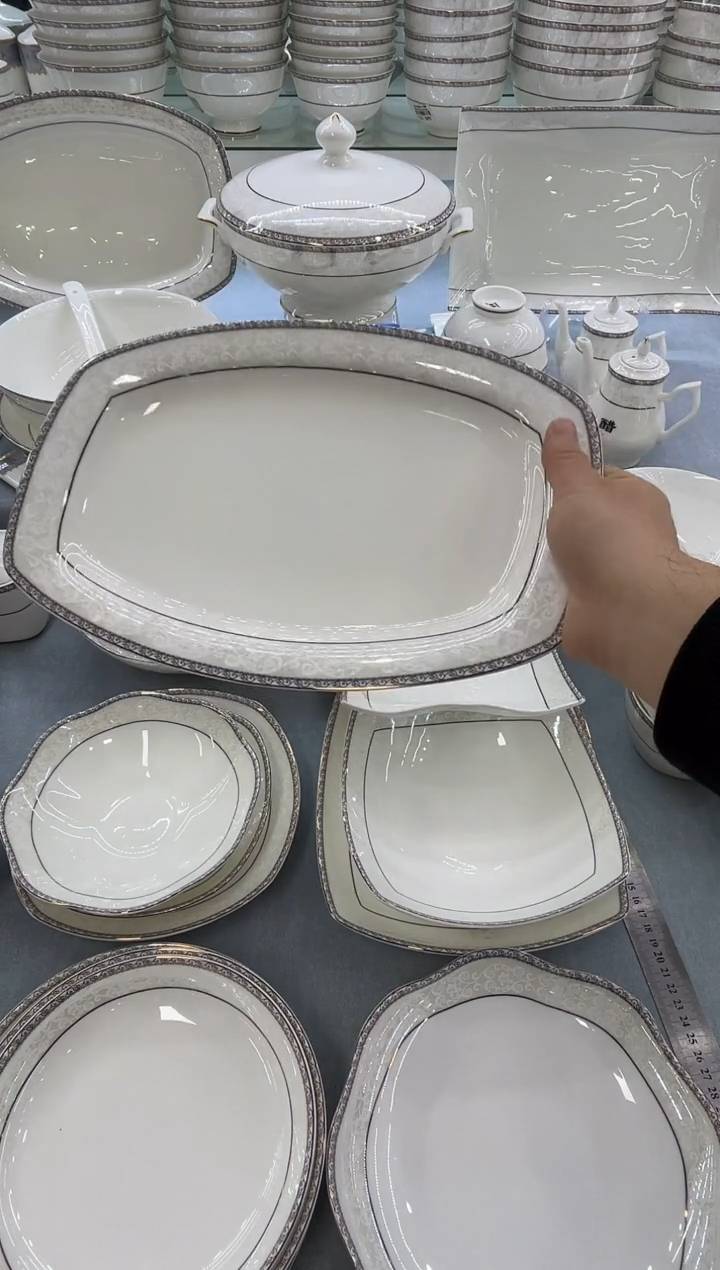 骨瓷玲珑12方鱼1个 
