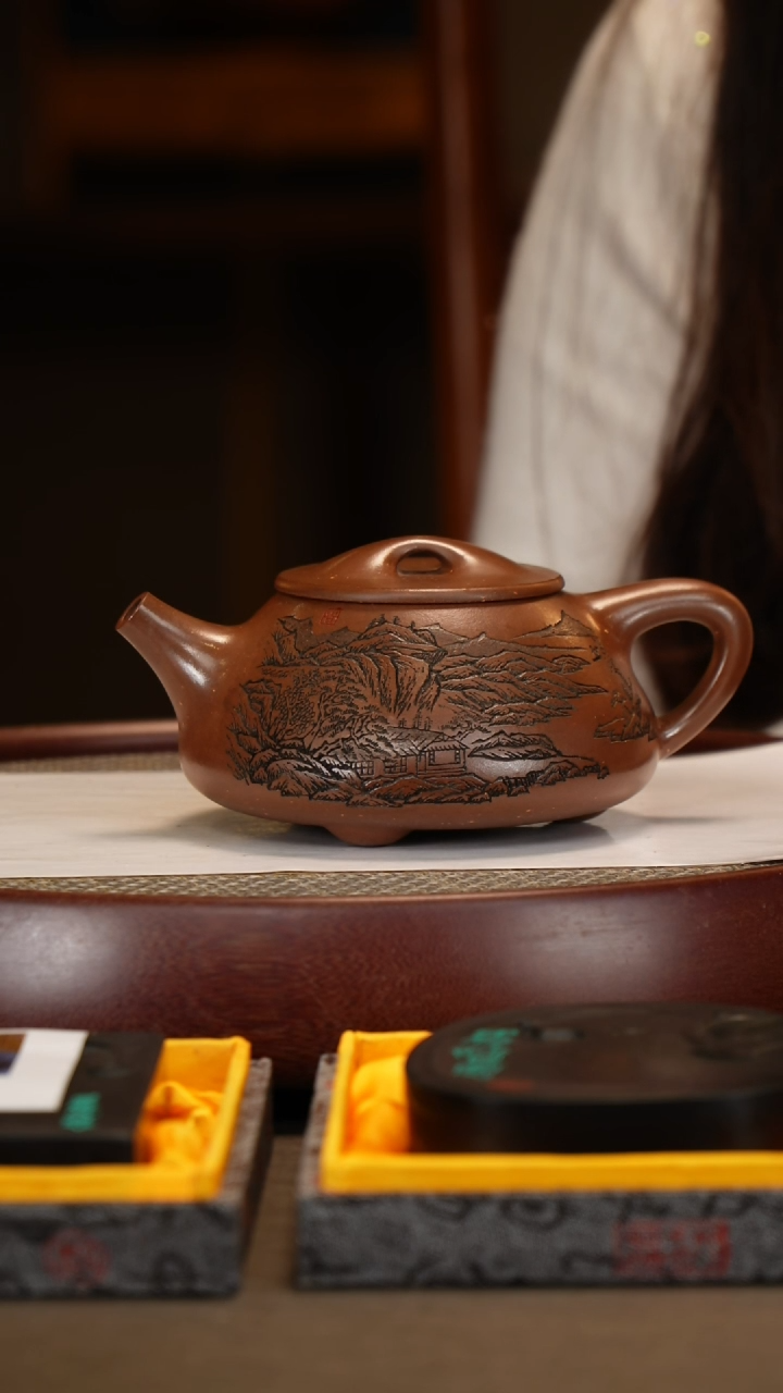 【闪购商品】紫砂茶壶【李霓】紫玉金砂景舟石瓢 