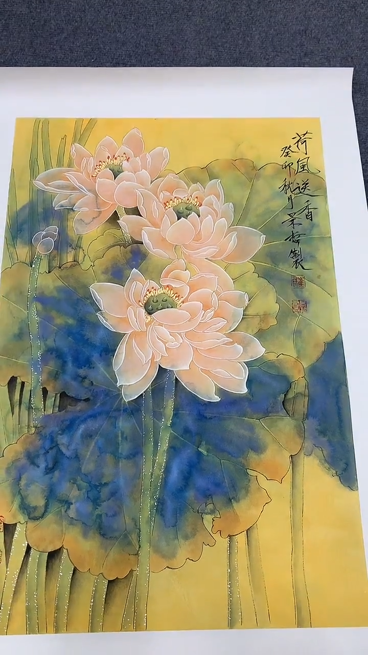 竖款精品开三花鸟荷花