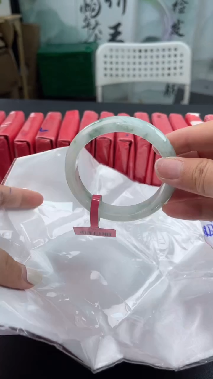 【闪购商品】翡翠手镯未镶嵌翡翠手镯