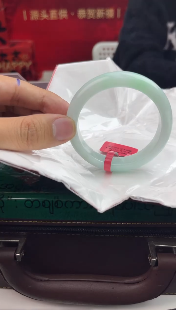 【闪购商品】翡翠手镯未镶嵌13翡翠手镯