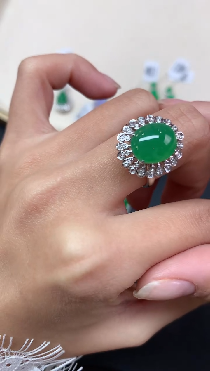 【闪购商品】翡翠戒指18K金镶嵌A106|13800