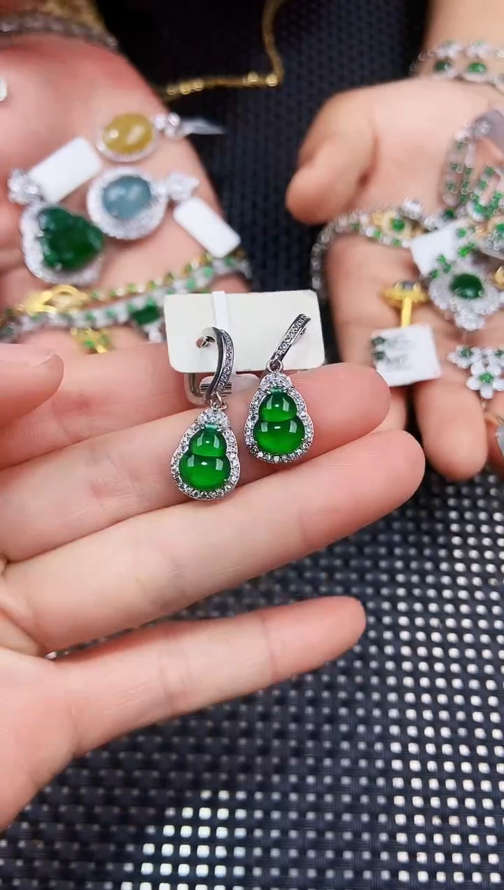 【闪购商品】翡翠耳饰未镶嵌11111111