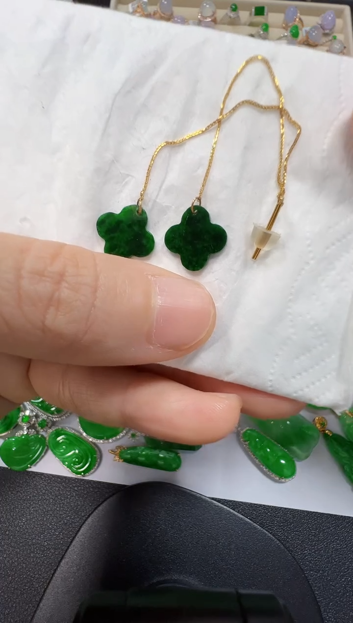 18K金镶嵌翡翠耳饰298