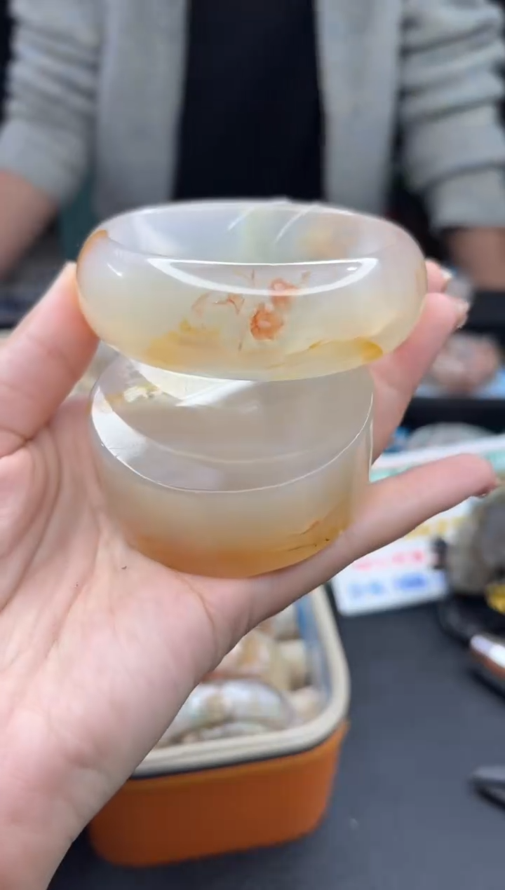 【闪购商品】石英质玉手镯未镶嵌418（62圈赠送镯心）