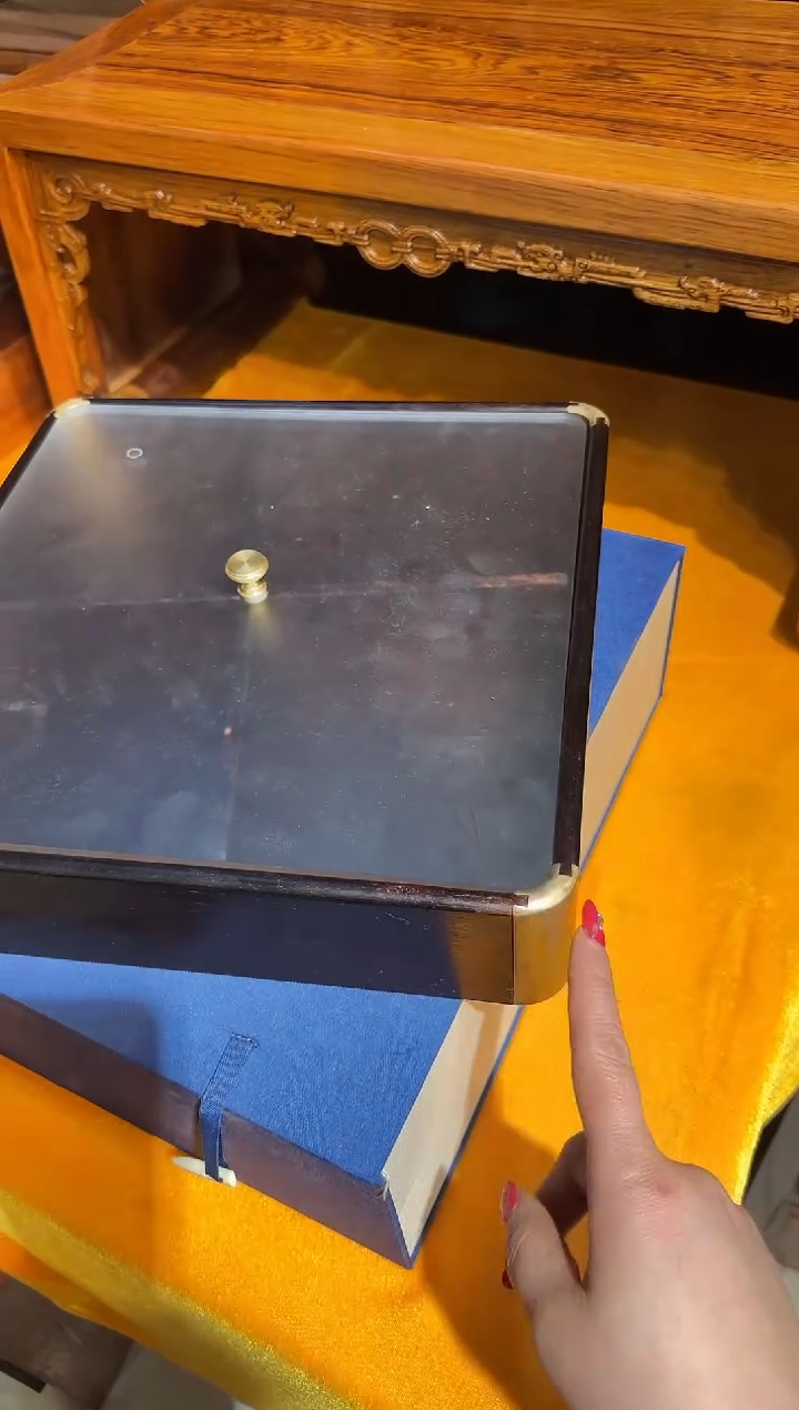 【闪购商品】木木艺紫檀四宫格盘298.888