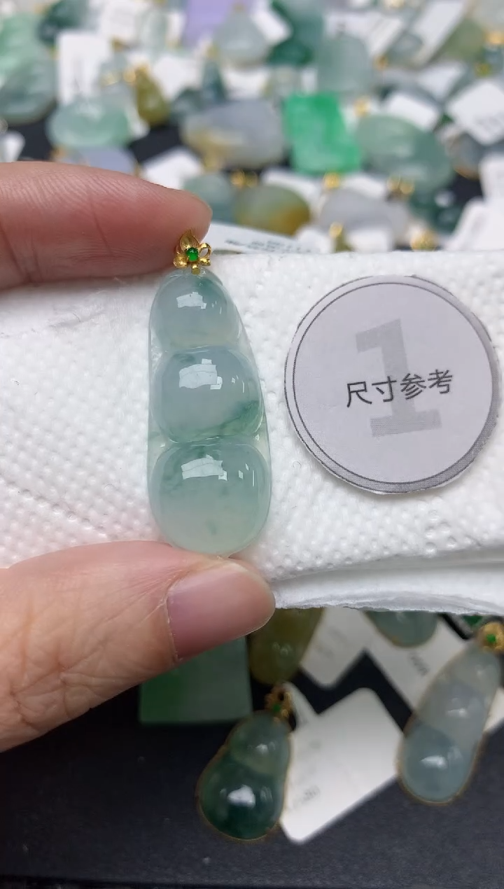 颈饰18K金镶嵌翡翠天然缅甸A货翡翠