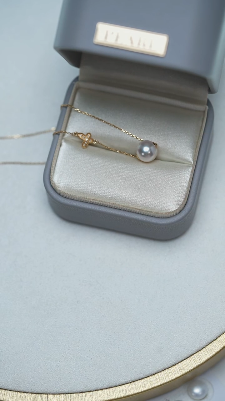 项链18K金镶嵌海水珍珠9-9.5mm海水akoya蝴蝶项链