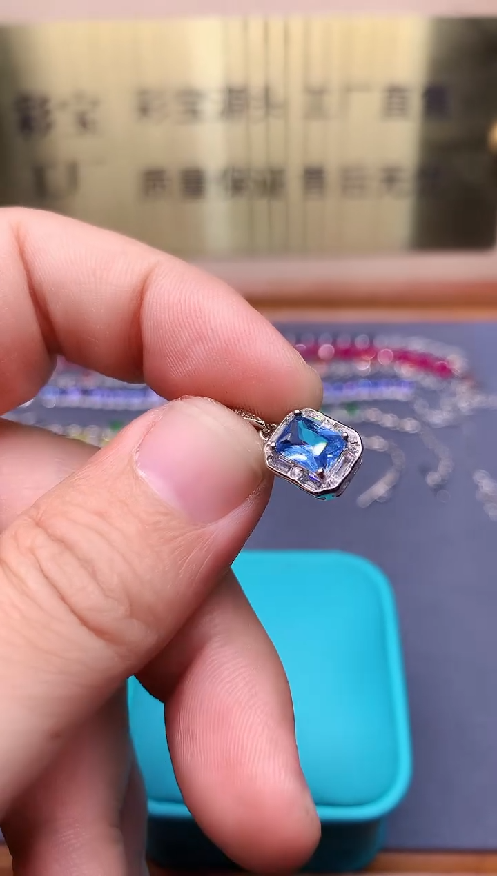 【闪购商品】托帕石颈饰银S925镶嵌.......
