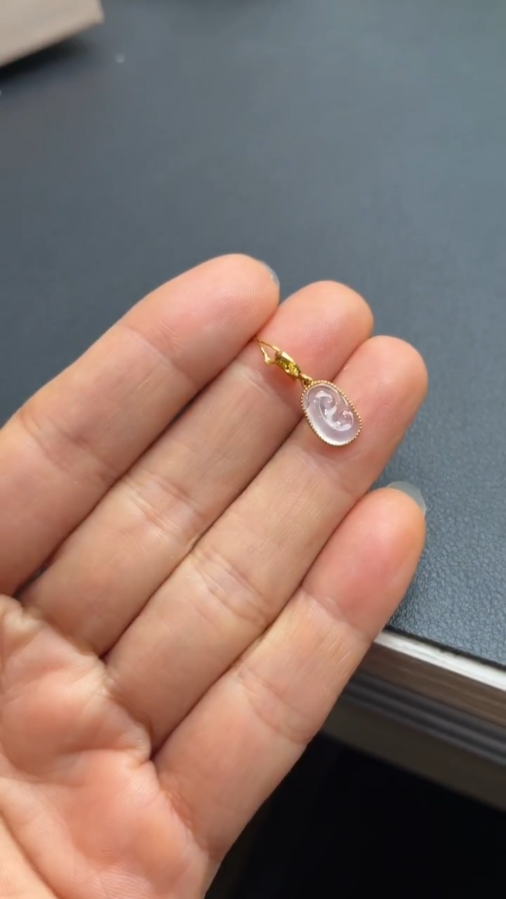 颈饰18K金镶嵌翡翠天然翡翠A货