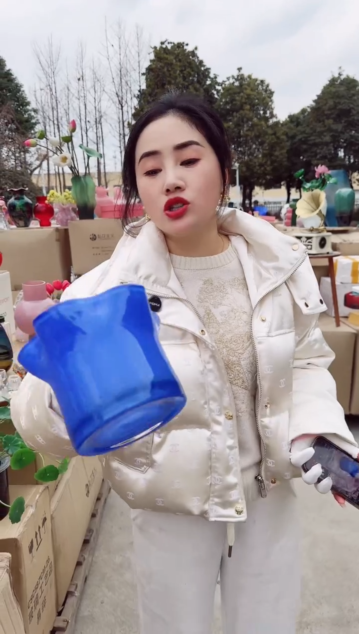 【闪购商品】玻璃安琪微瑕花瓶--GK0W9