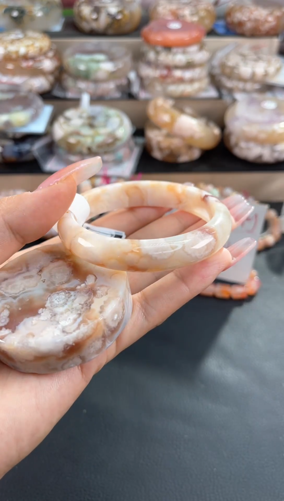 手镯玛瑙/玉髓未镶嵌57默认有天然特征（赠品镯心）