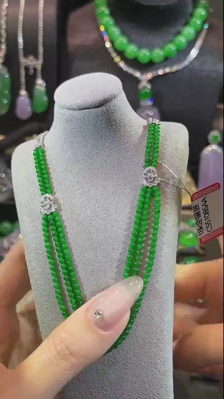 【闪购商品】翡翠颈饰18K金镶嵌吊坠