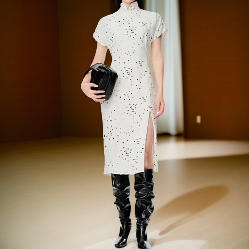 ONE - 新中式立领波点旗袍式开衩连衣裙