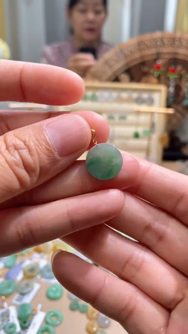 【闪购商品】翡翠颈饰18K金镶嵌无事牌