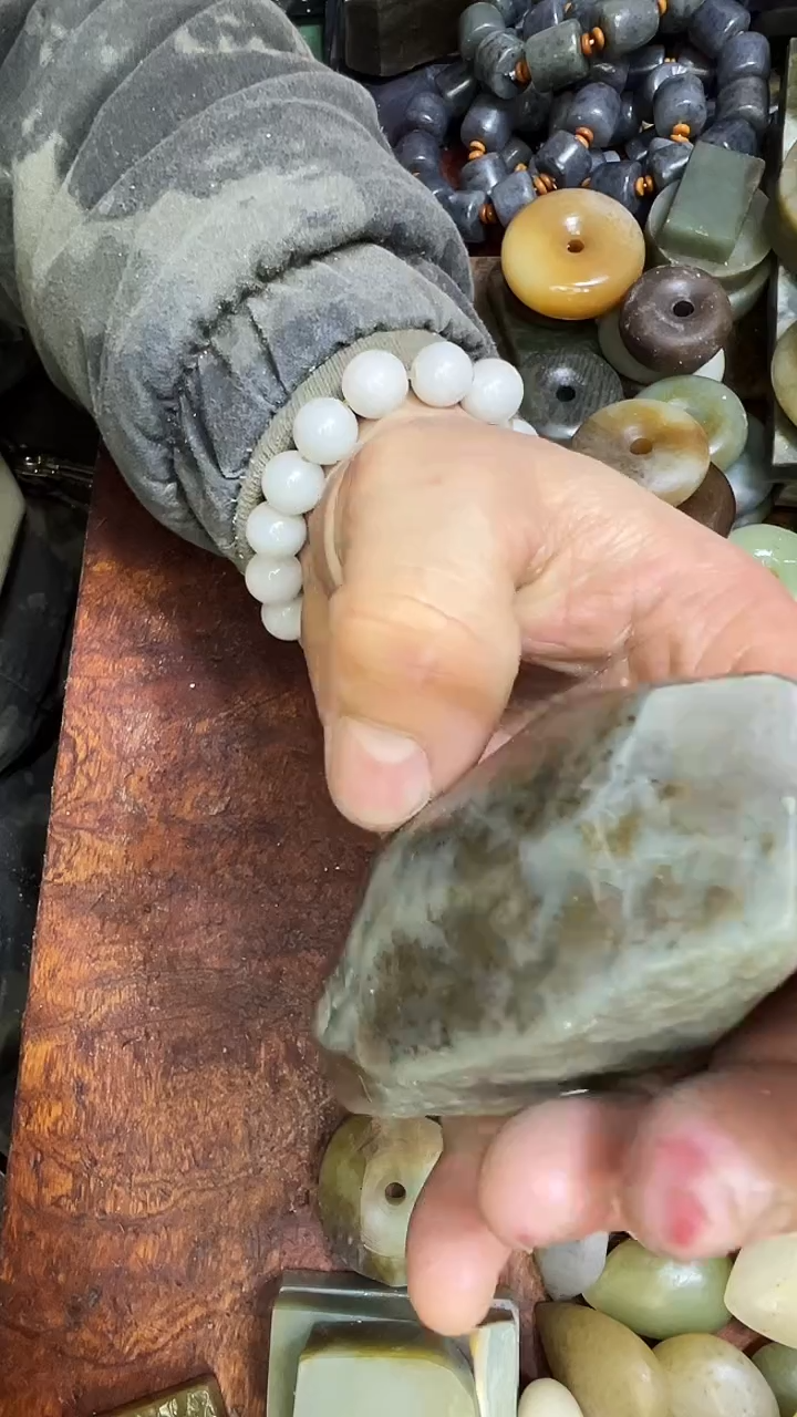 未镶嵌和田玉珠宝半成品1