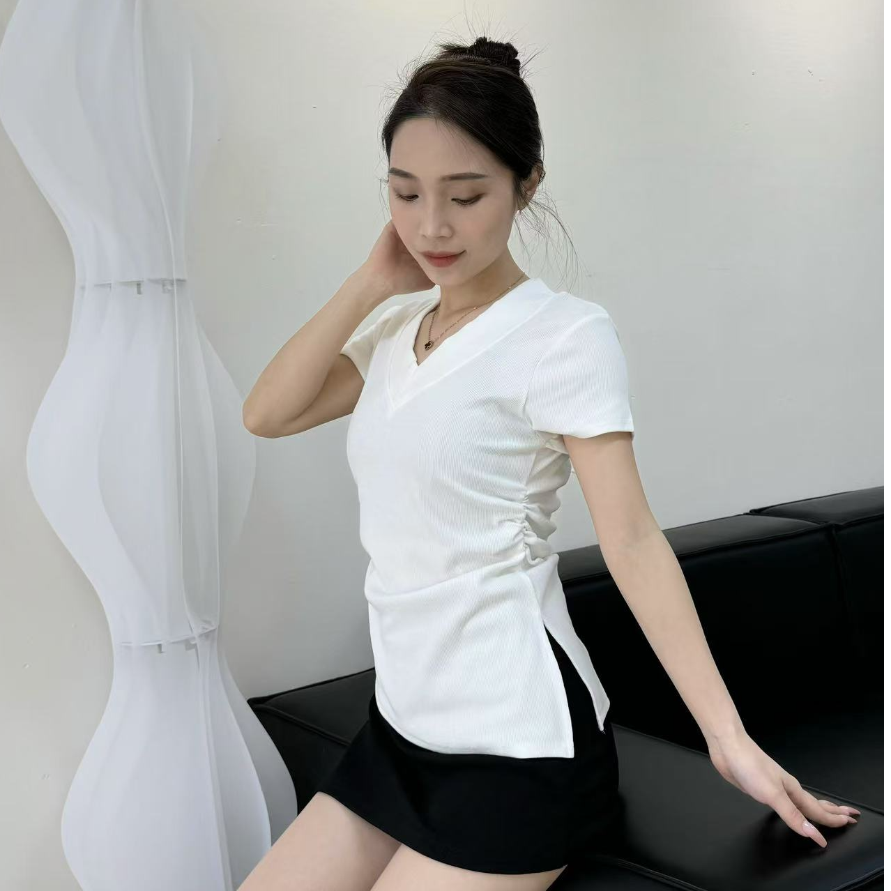 扣号夏季爆款韩版百搭显瘦女装气质修身白色时尚性感紫色国风上衣