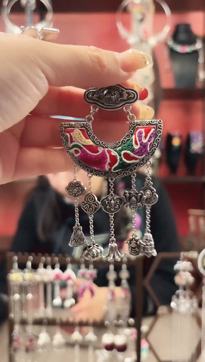 织绣织绣民族风非遗老绣饰品95