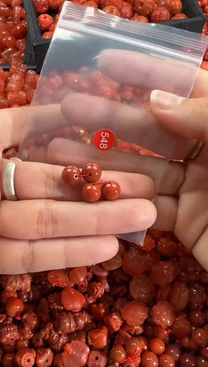 【闪购商品】南红玛瑙颈饰未镶嵌1